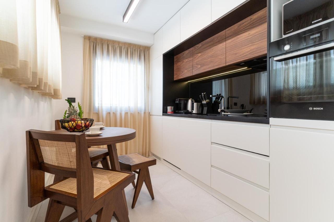 ロヴィニEz Luxury Livingアパートメント エクステリア 写真